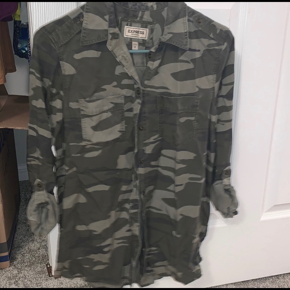Express camo button up